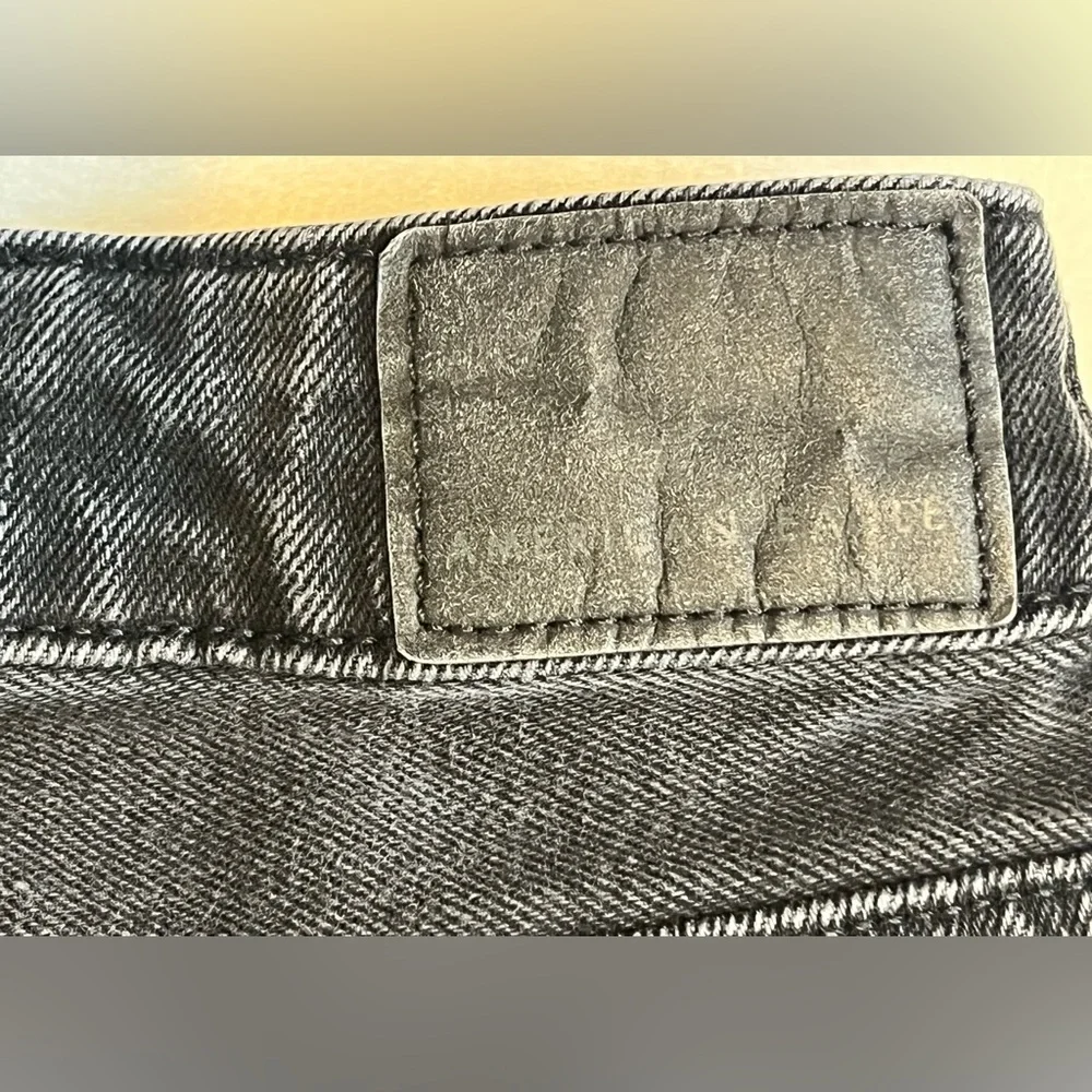 American Eagle Mom Jeans Relaxed Distressed Women’s Black Jeans Size 6 - Picture 15 of 16